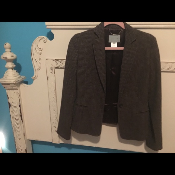 Blazers - Picture 2 of 2